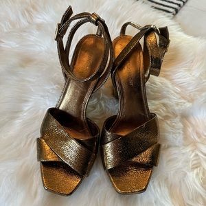 Saint Laurent Farrah Platform Heel